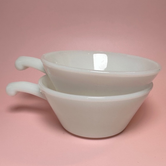 Anchor Hockingl Glass Milk Glass Soup Bowls – Oven-Proof – Set of 2 - Picture 1 of 4